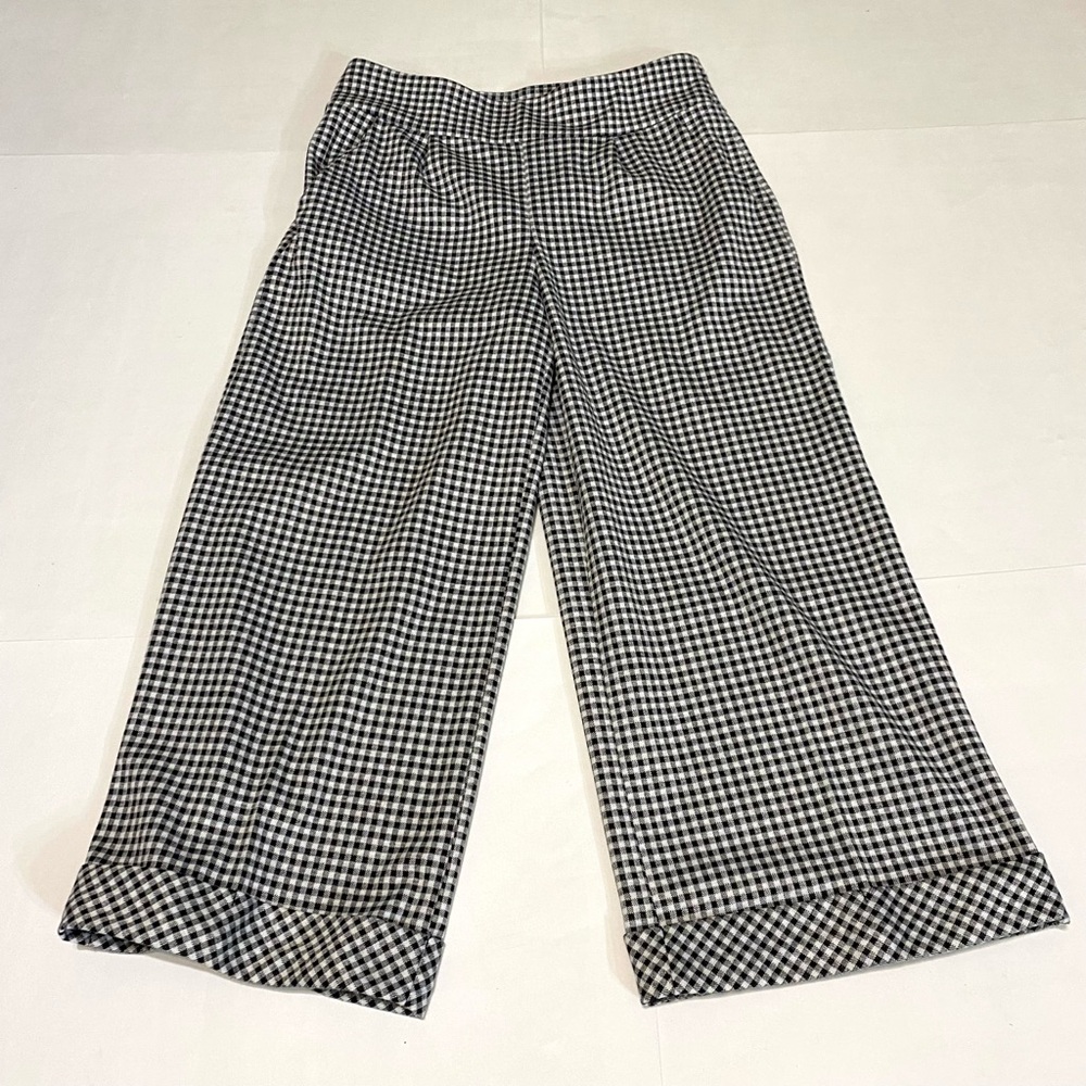 47. C Est. 1946 Black and White Checkered Women's Capris - Picture 2 of 10